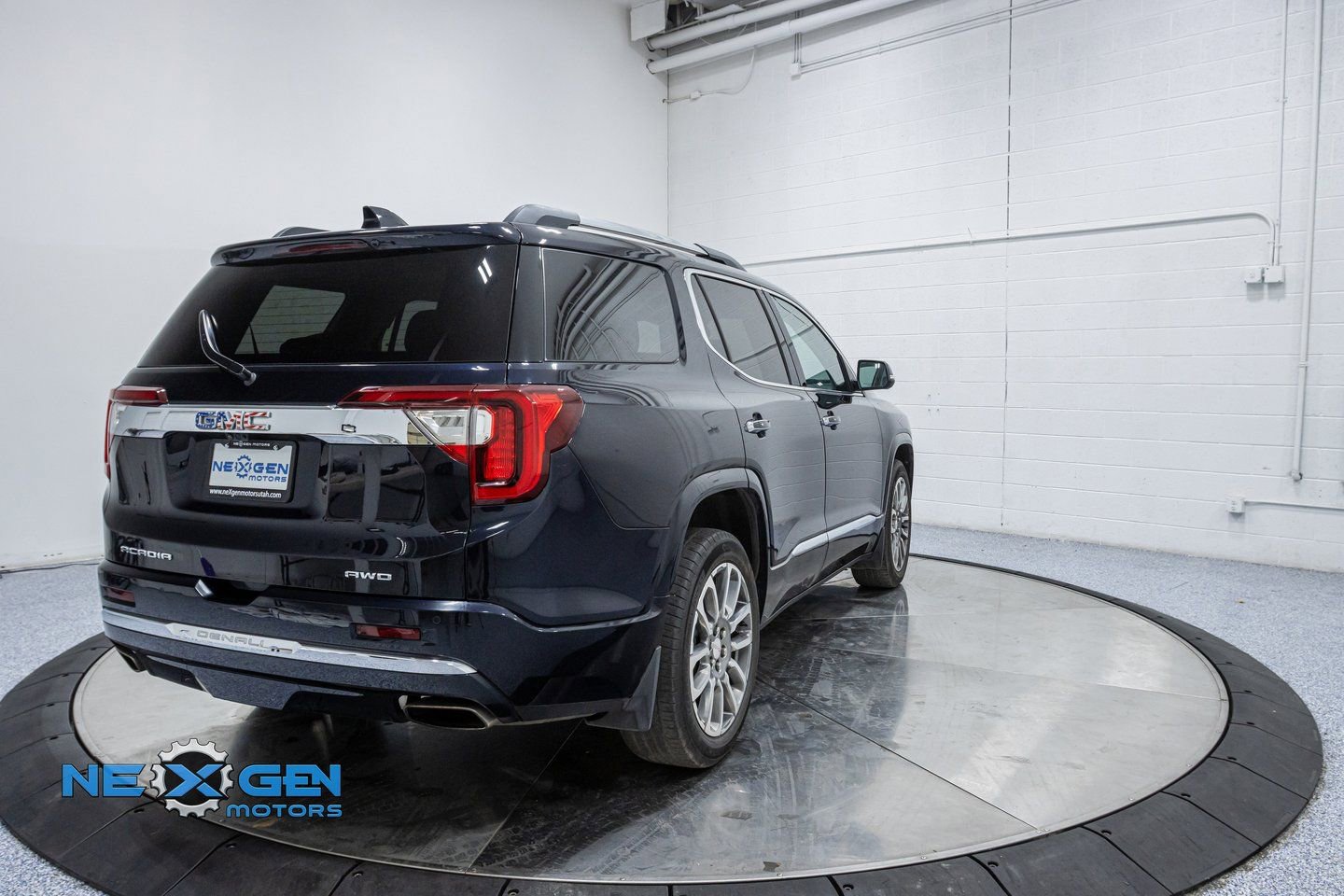 Used 2021 GMC Acadia Denali w/ Denali Ultimate Package image 7