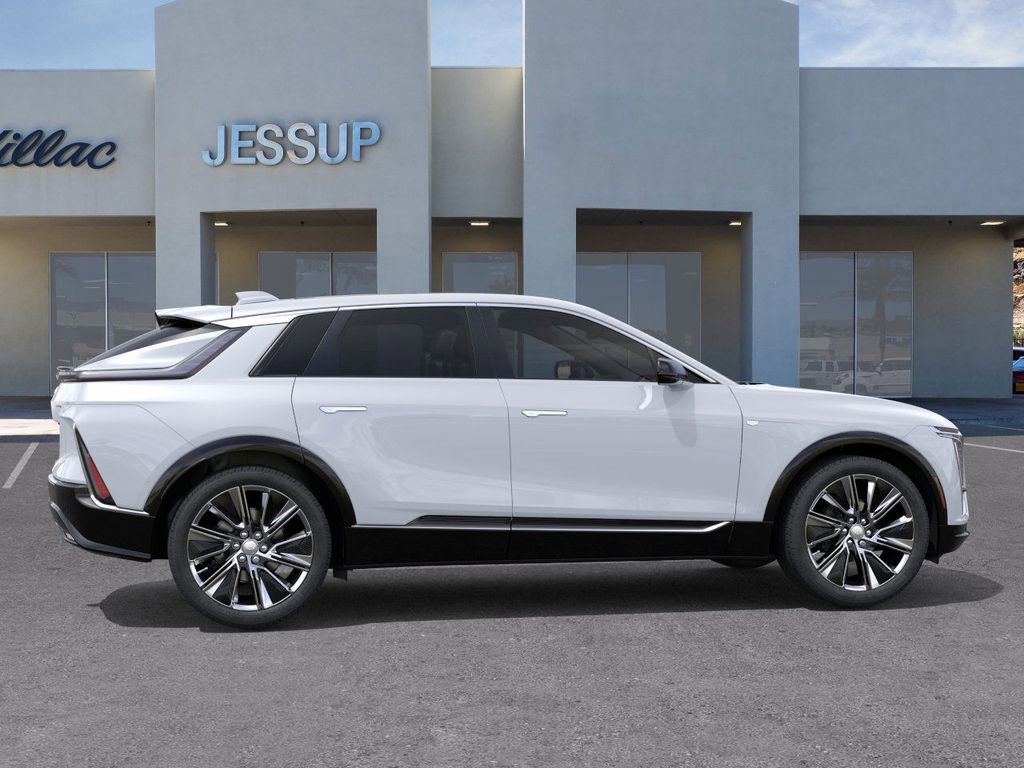 New 2026 Cadillac Lyriq Signature Luxury image 5