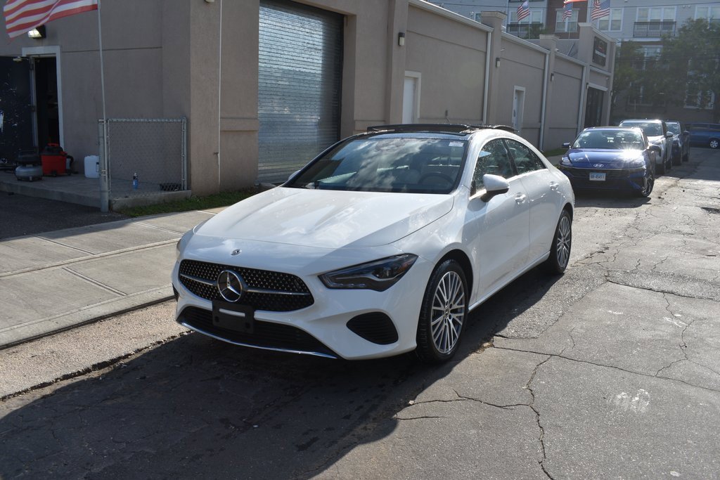 Used 2025 Mercedes-Benz CLA 250 image 2