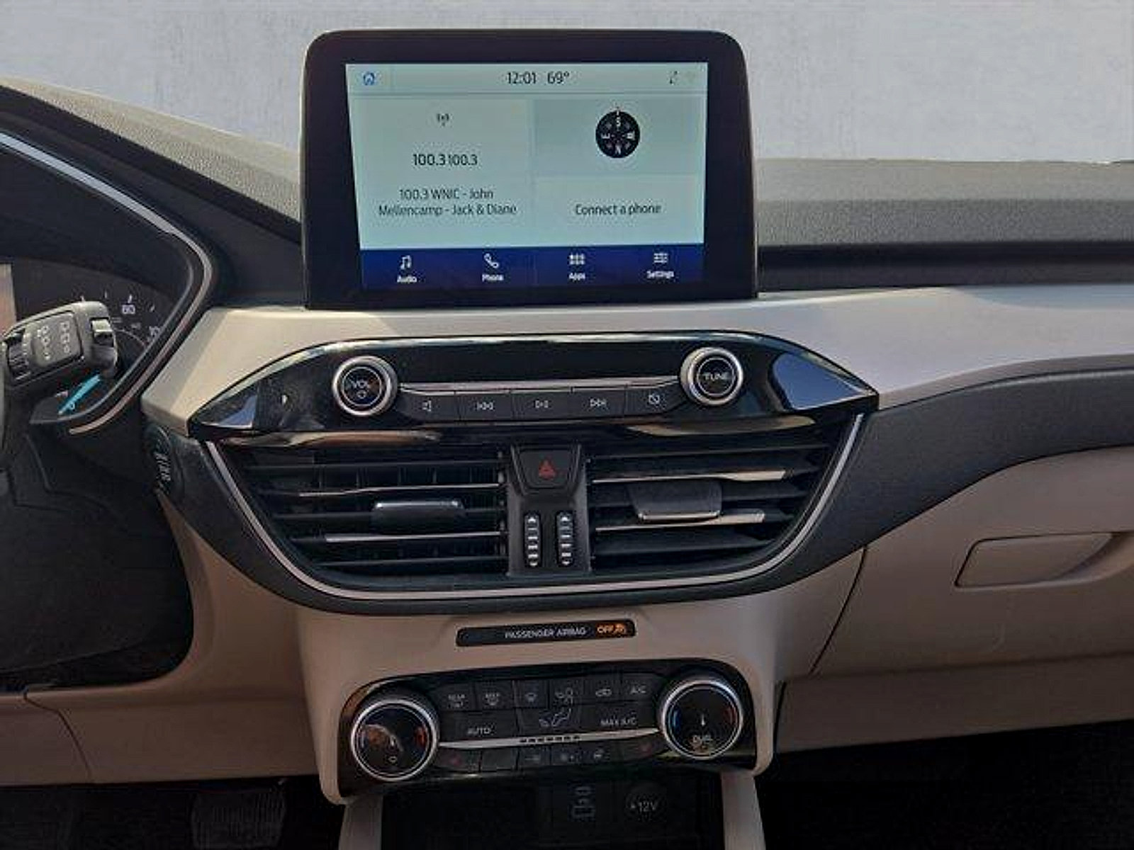 Certified 2022 Ford Escape SEL AWD/4WD image 17