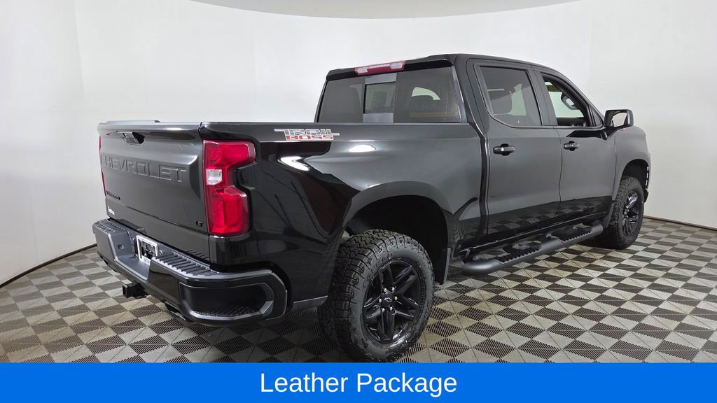 Used 2020 Chevrolet Silverado 1500 LT Trail Boss w/ Midnight Edition image 9