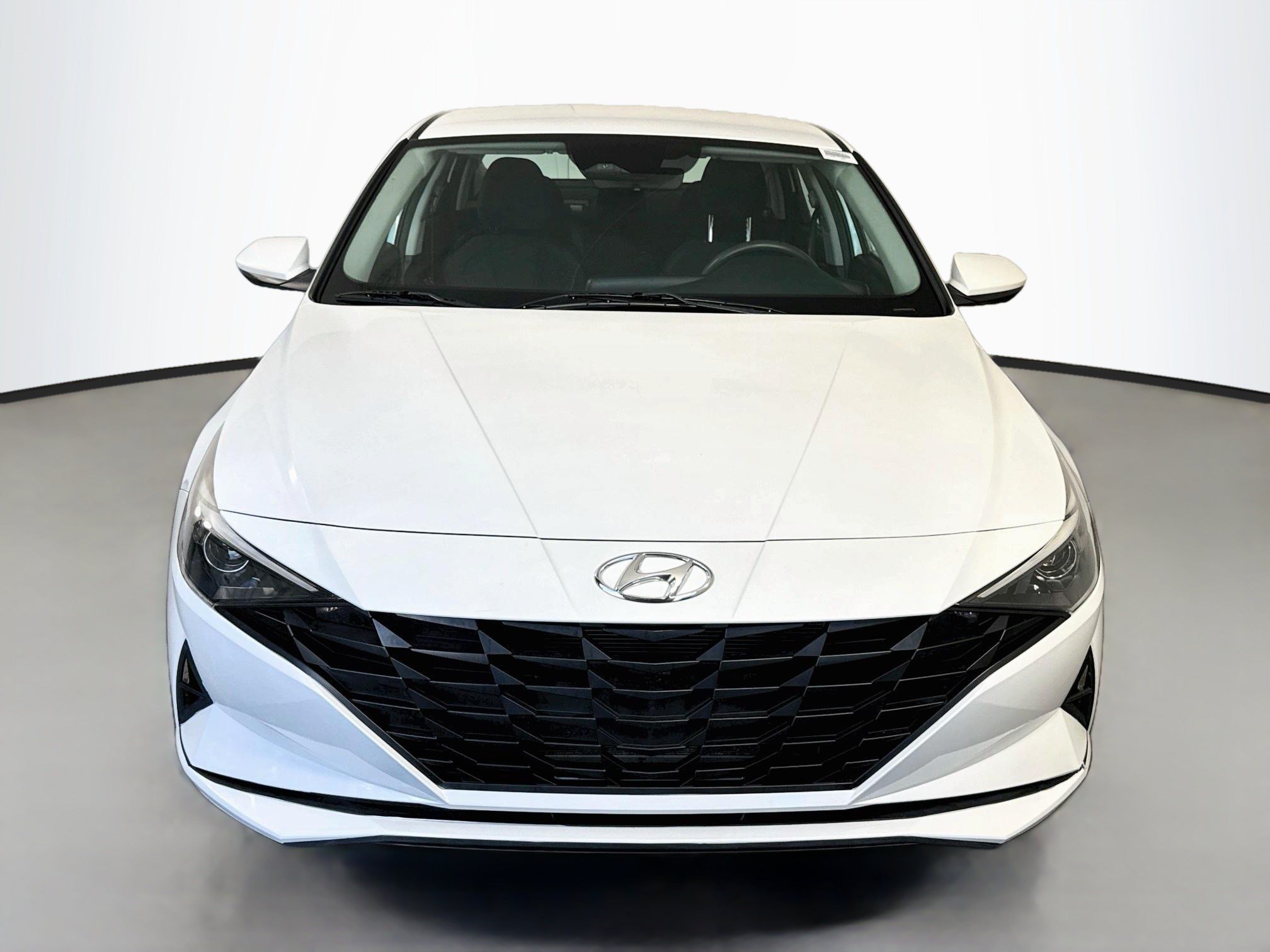 Used 2021 Hyundai Elantra SEL FWD image 2