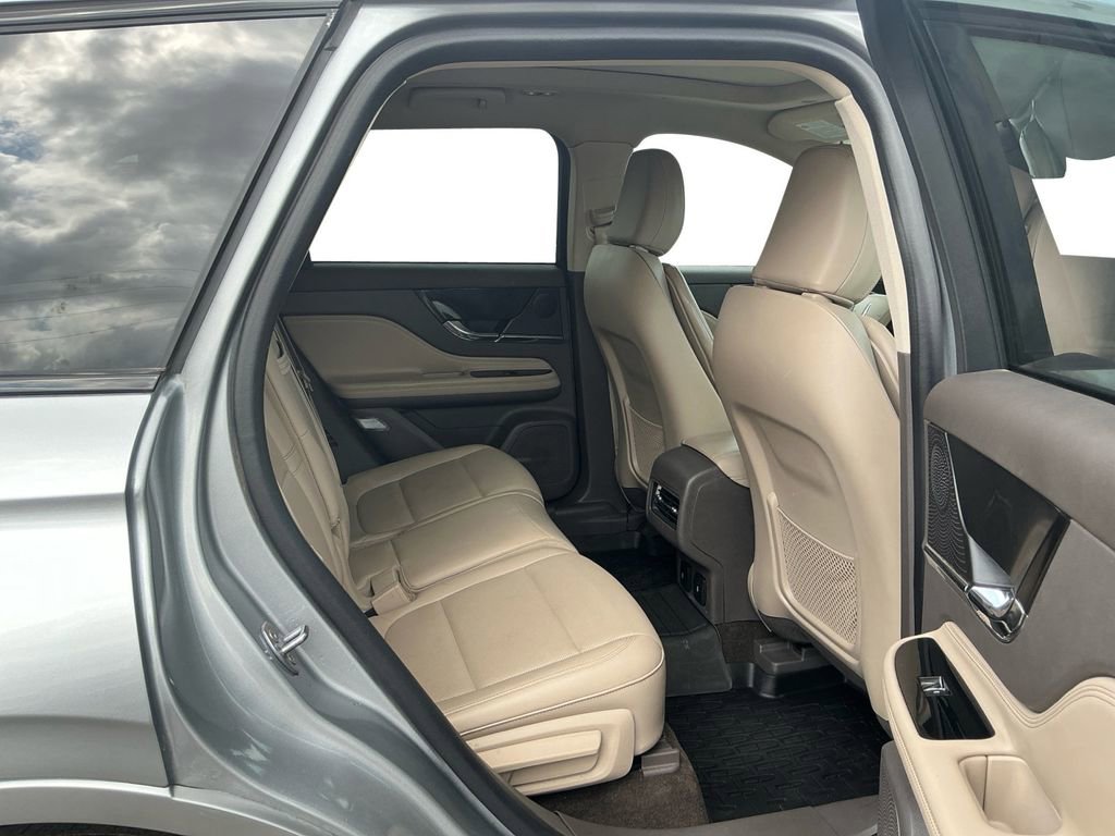 Certified 2024 Lincoln Corsair FWD w/ Equipment Group 101A image 23