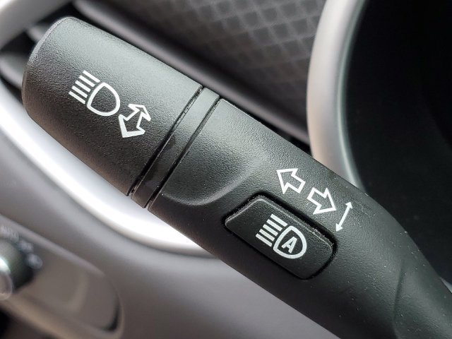 Used 2025 Chevrolet Malibu LT FWD image 11