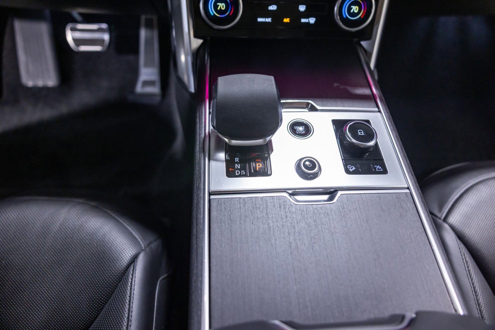 Used 2023 Land Rover Range Rover SE image 44