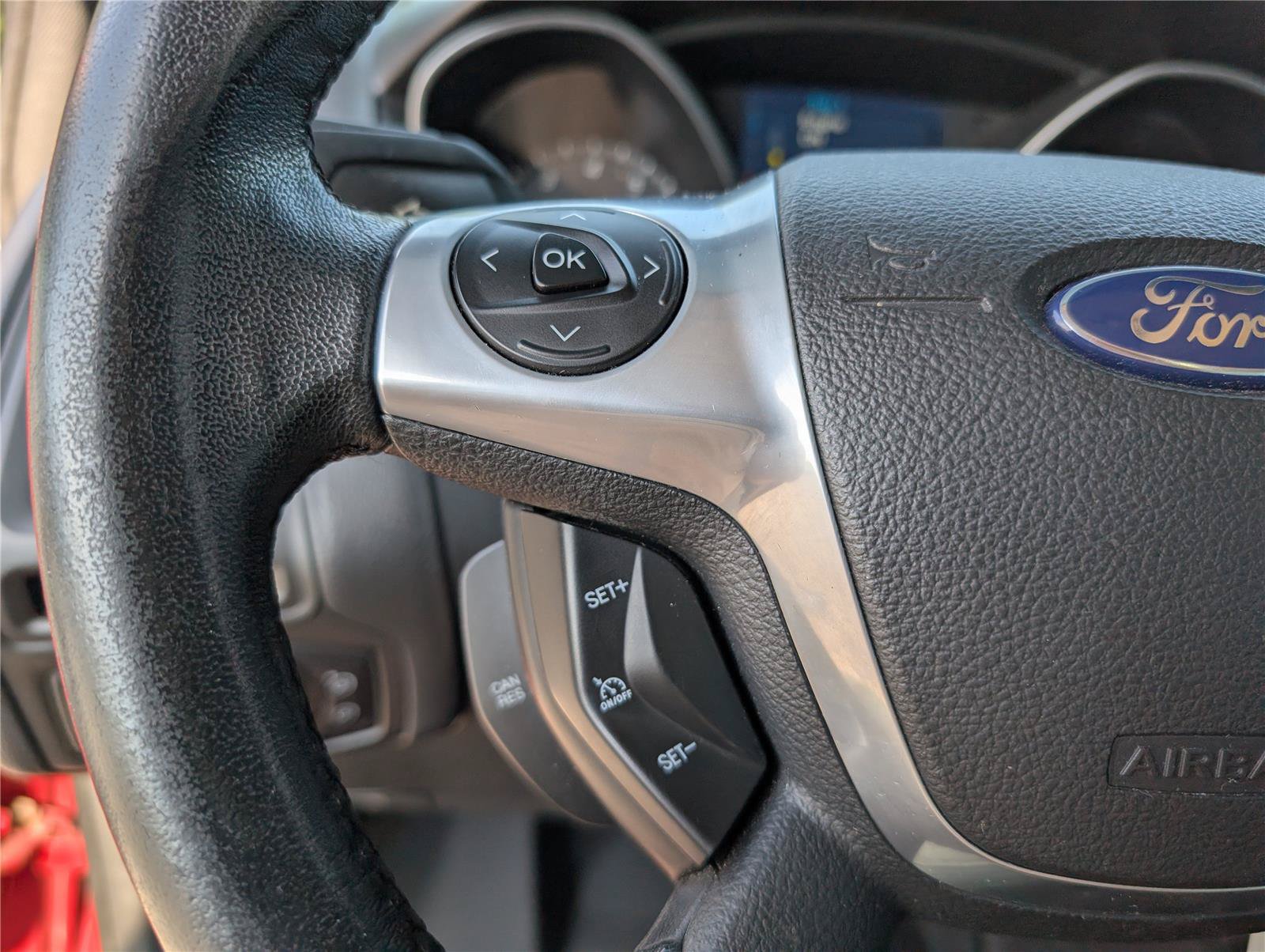 Used 2012 Ford Focus SEL FWD image 25
