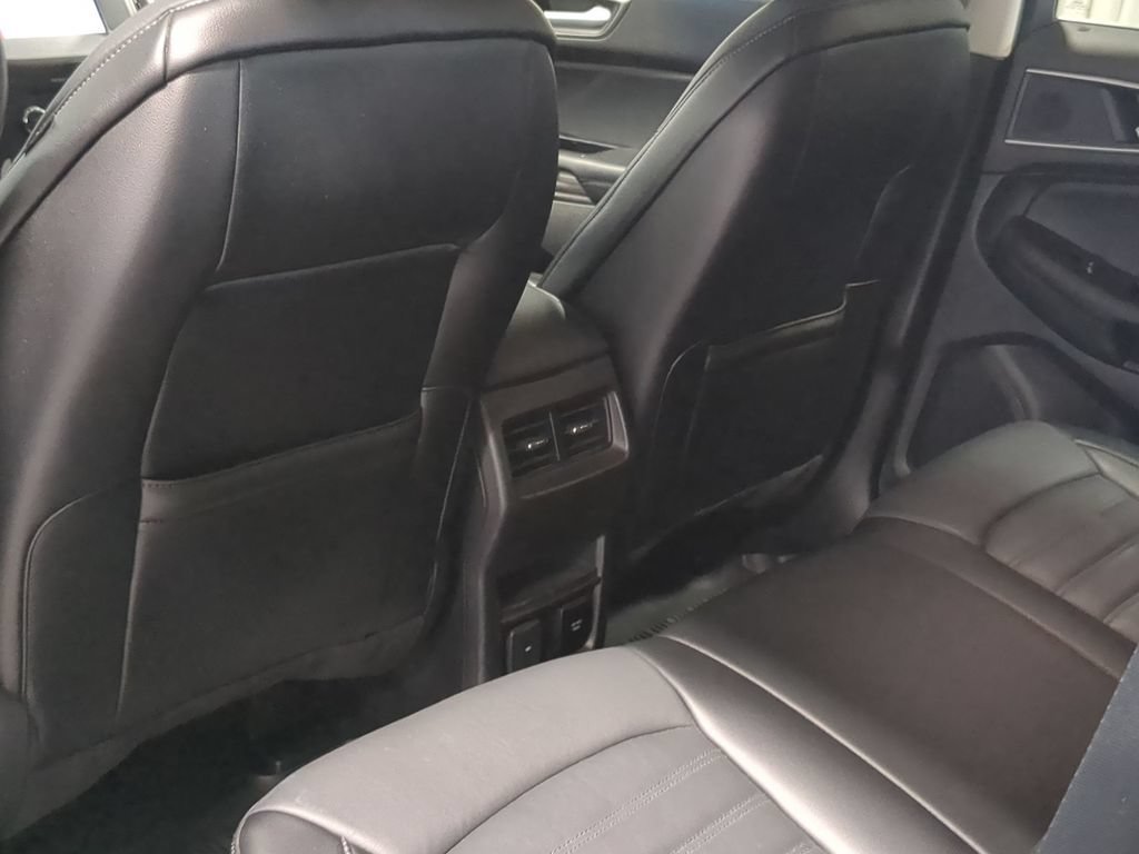 Used 2018 Ford Edge SEL w/ Equipment Group 201A AWD/4WD image 22
