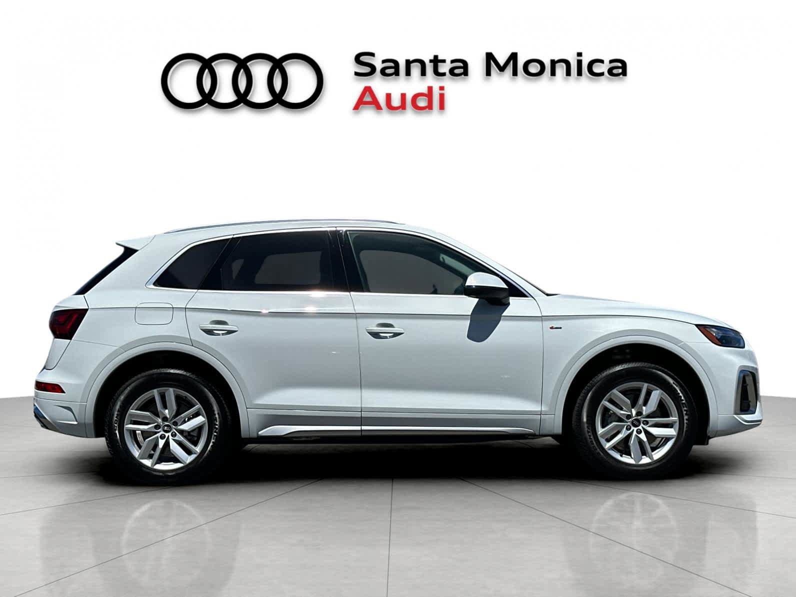 Used 2023 Audi Q5 2.0T Premium w/ Convenience Package AWD/4WD image 8