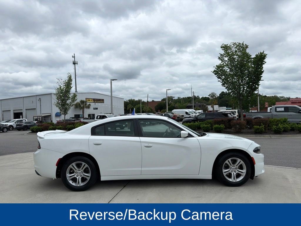 Used 2019 Dodge Charger SXT RWD image 2