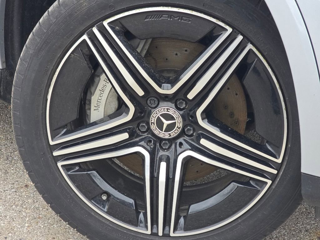 Used 2023 Mercedes-Benz GLC 300 4MATIC image 10