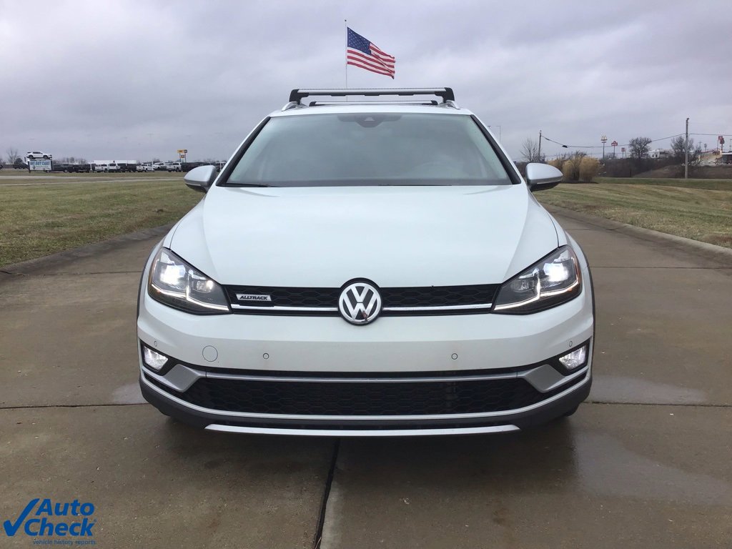 Used 2019 Volkswagen Golf Alltrack image 8