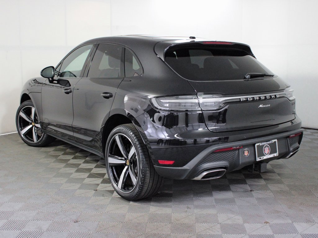 Used 2025 Porsche Macan image 3