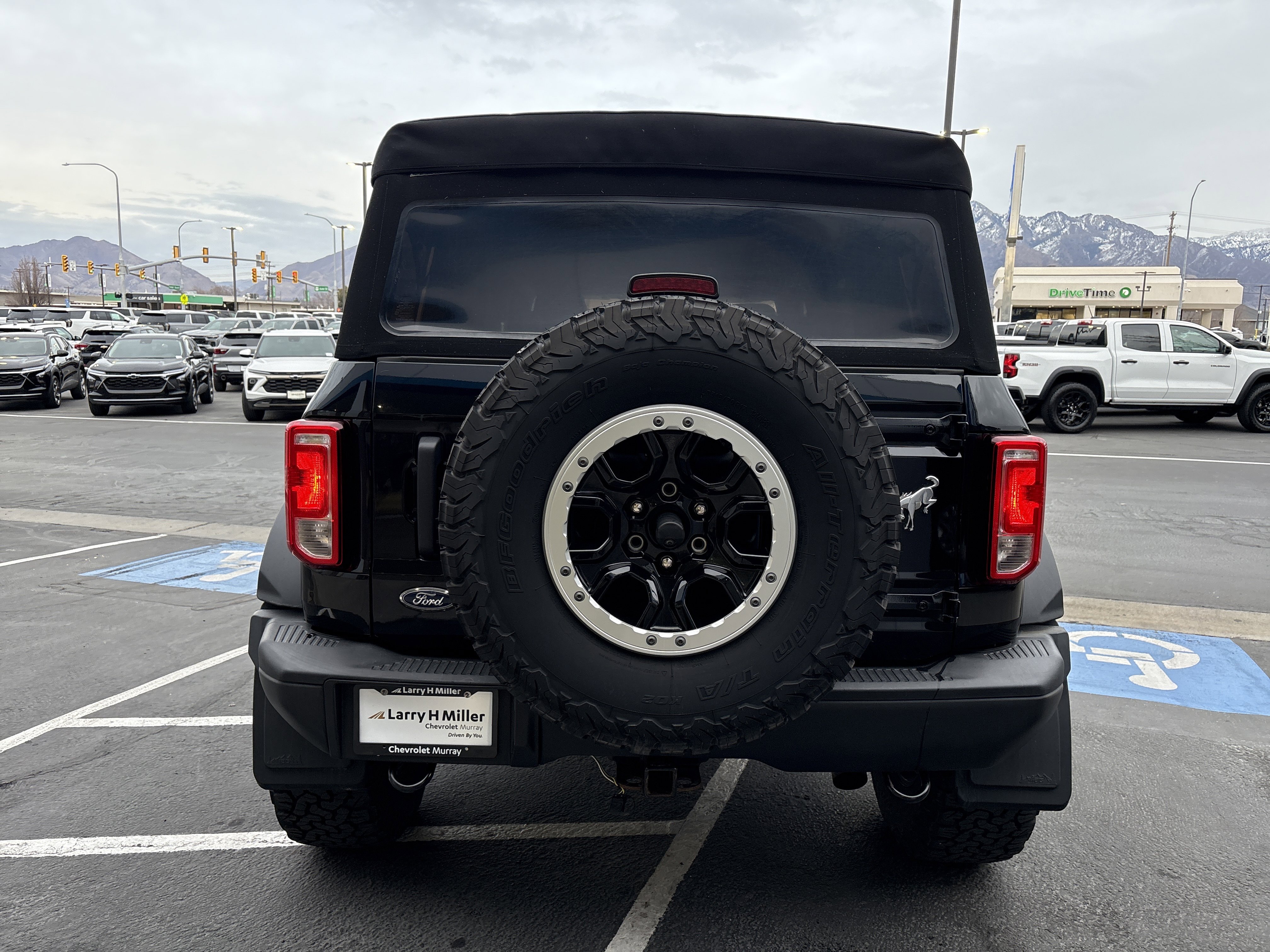 Used 2021 Ford Bronco Black Diamond w/ Sasquatch Package image 5