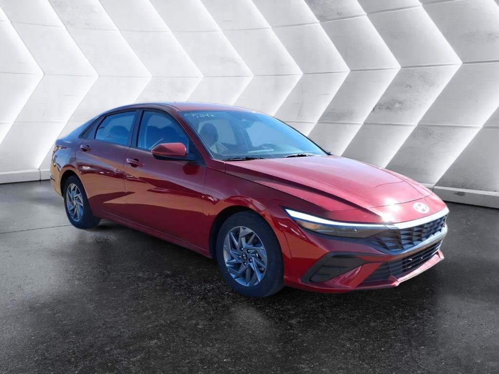 New 2025 Hyundai Elantra Blue image 7