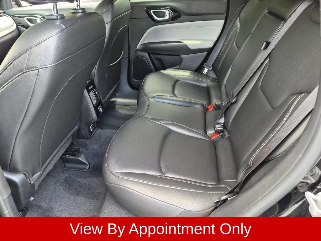 Used 2025 Jeep Compass Limited AWD/4WD image 26