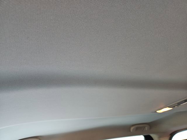 Used 2021 Nissan Titan SV w/ SV Convenience Package image 36