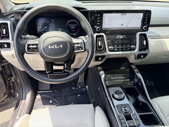 Used 2023 Kia Sorento SX Prestige w/ Panoramic Sunroof Package AWD/4WD image 18