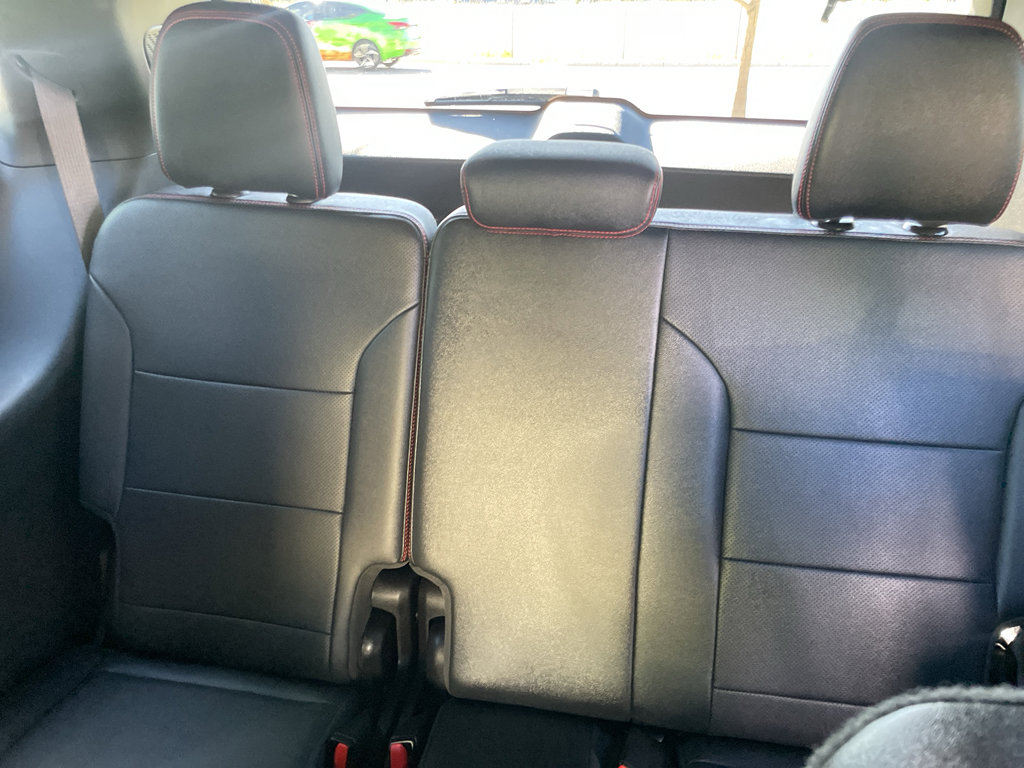 Used 2024 Chevrolet Traverse RS image 44