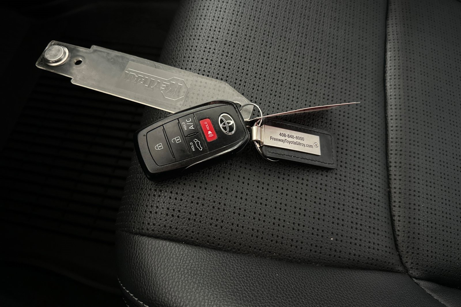 Used 2023 Toyota bZ4X Limited image 11