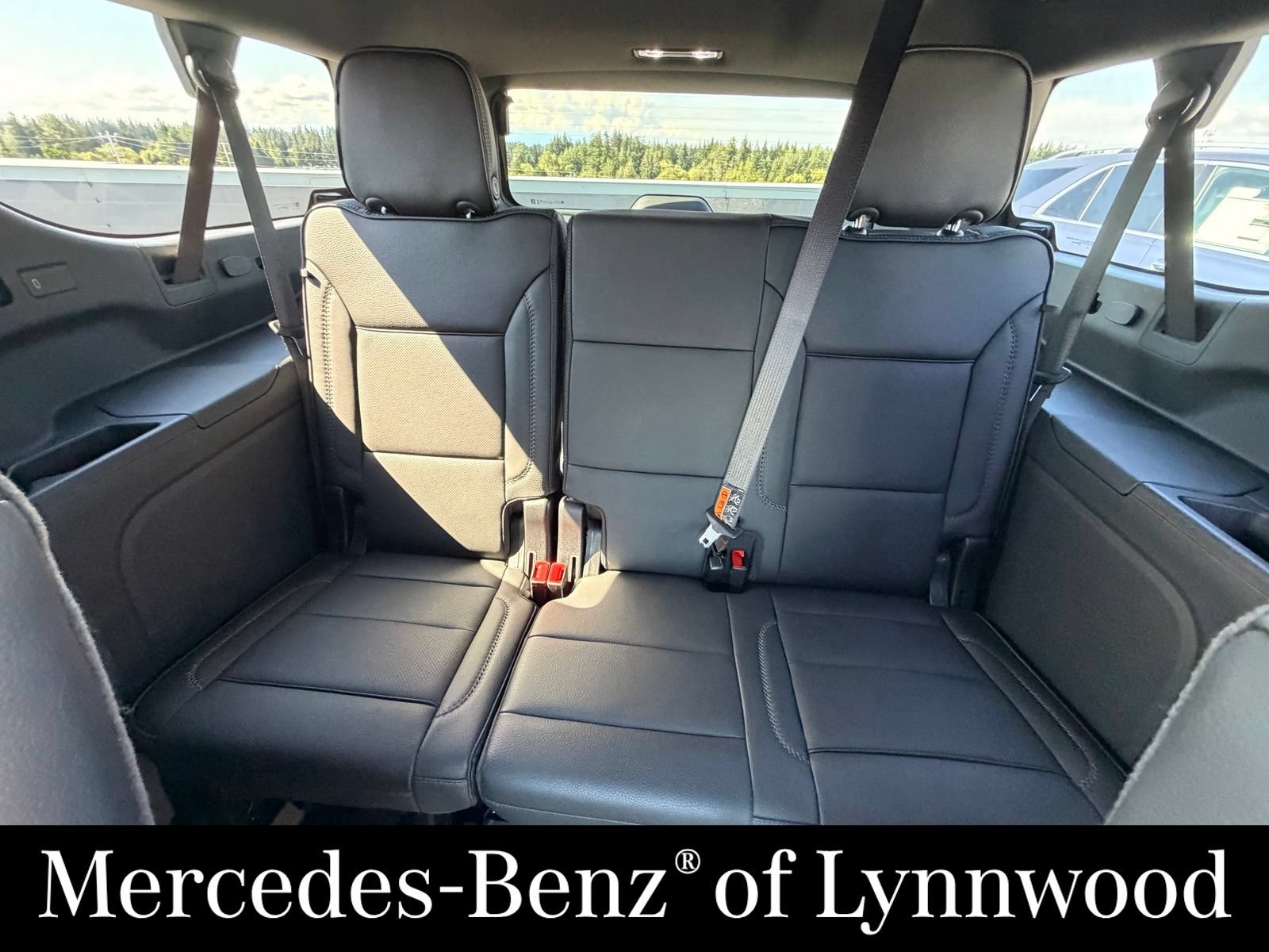Used 2026 GMC Yukon XL Denali w/ Denali Reserve Package AWD/4WD image 18
