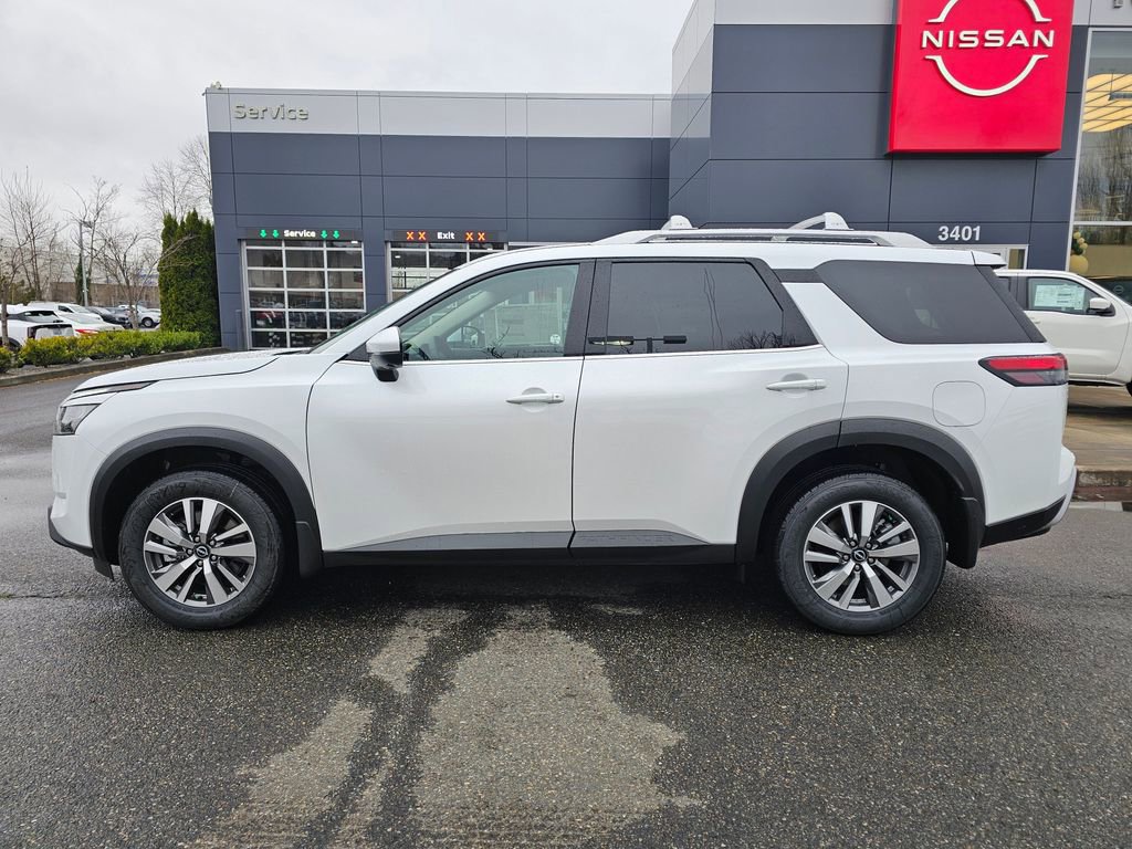 New 2025 Nissan Pathfinder SL image 8