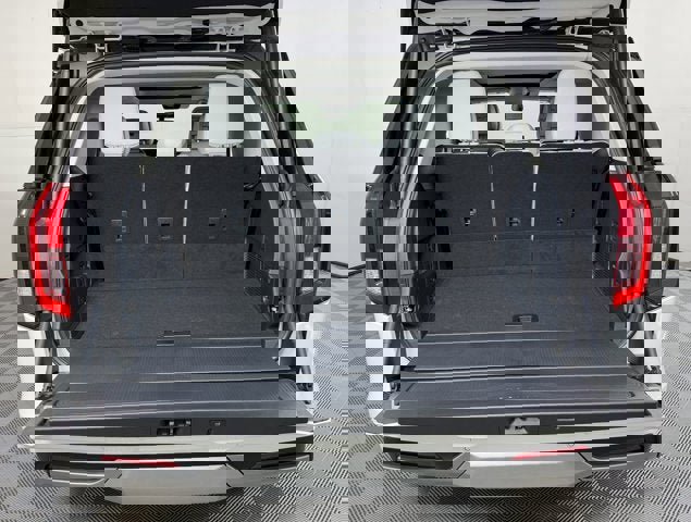 New 2026 Ford Expedition Platinum w/ Driver's Package image 8