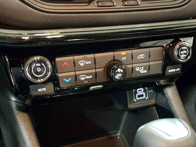 New 2026 Jeep Compass Latitude image 16