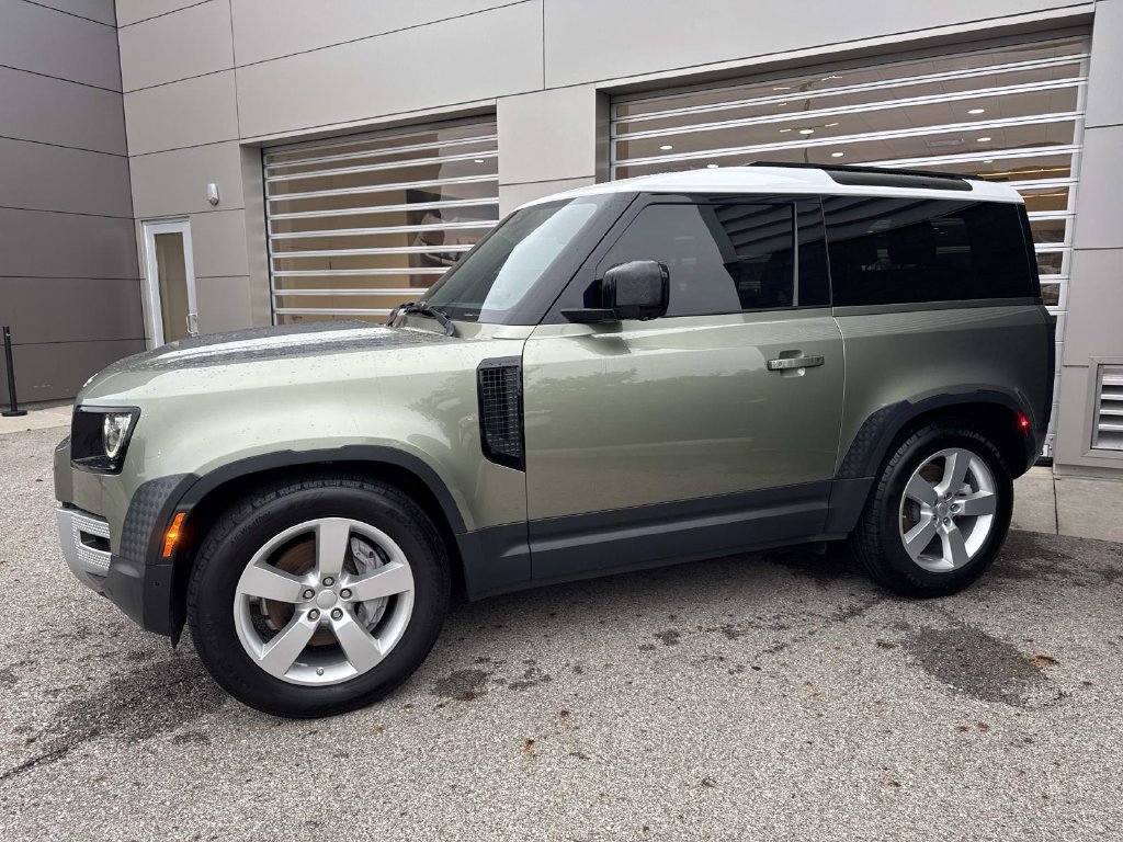 Used 2021 Land Rover Defender 90 First Edition AWD/4WD image 3