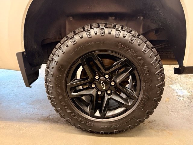 Used 2021 Chevrolet Silverado 1500 Custom Trail Boss AWD/4WD image 7