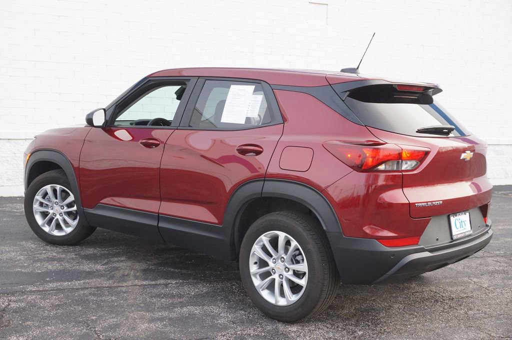 Used 2024 Chevrolet TrailBlazer LS w/ LPO, Blackout Package image 8