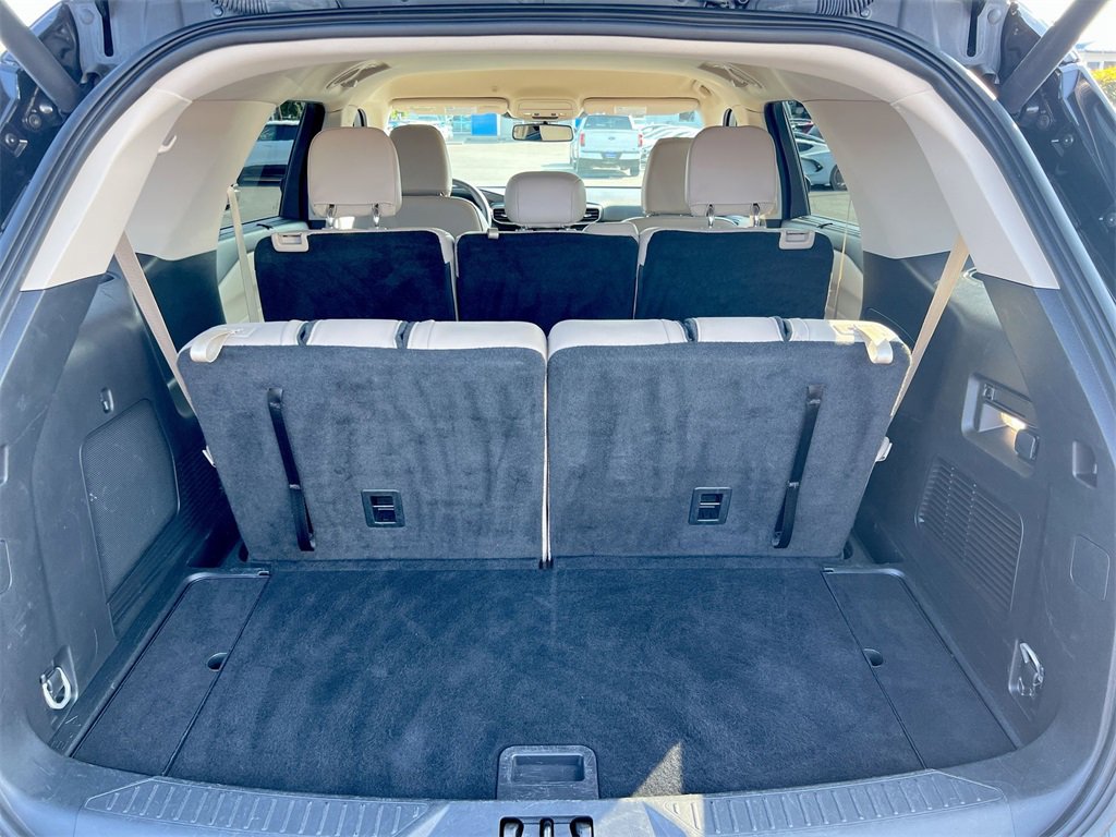 Used 2023 Ford Explorer Limited image 21