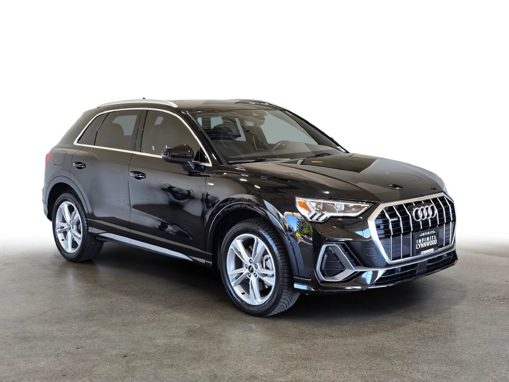 Used 2021 Audi Q3 2.0T Premium Plus w/ Premium Plus Package AWD/4WD image 3