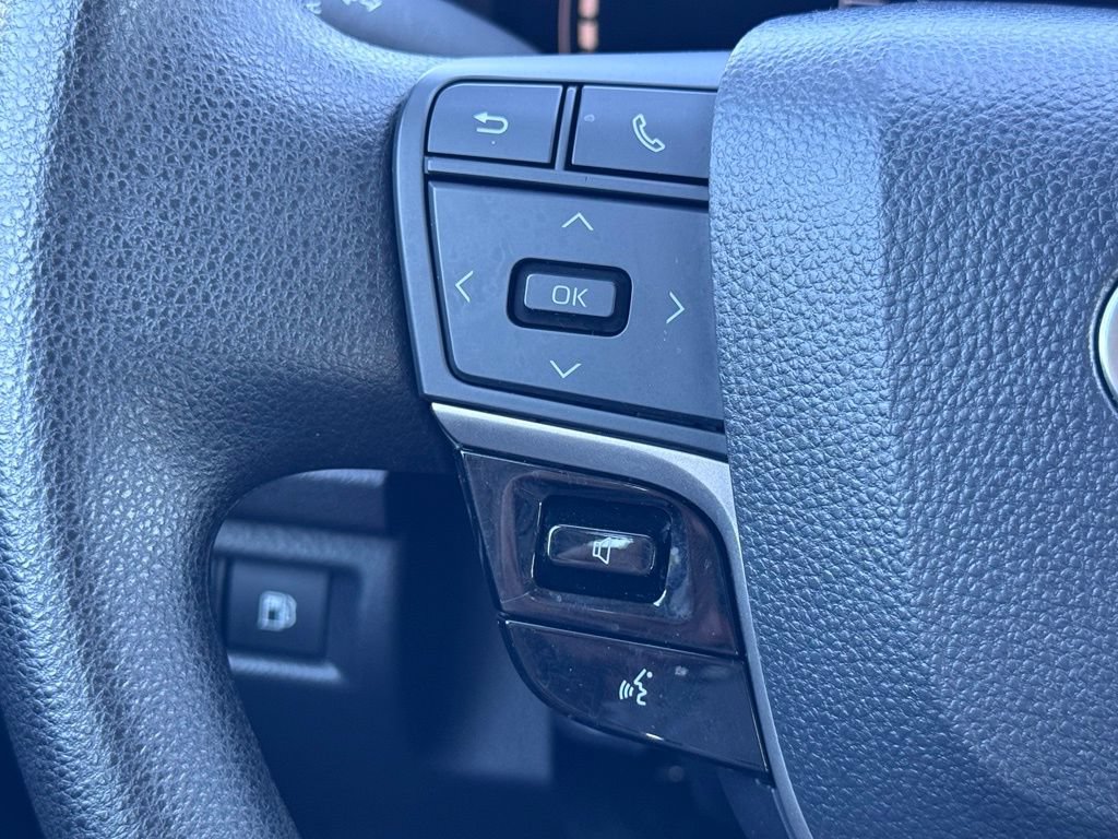 Used 2025 Toyota Camry LE FWD image 10