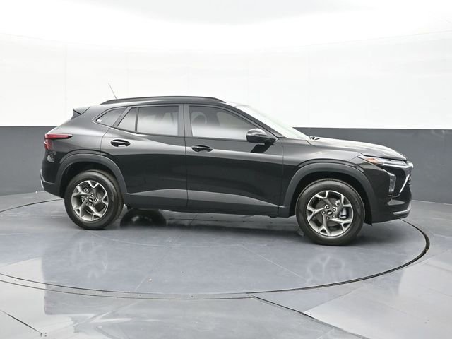 New 2026 Chevrolet Trax LT w/ Driver Confidence Package FWD image 17