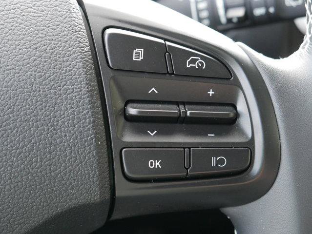 Used 2023 Hyundai Venue Limited image 23