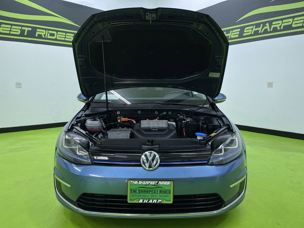 Used 2016 Volkswagen e-Golf SEL Premium image 4