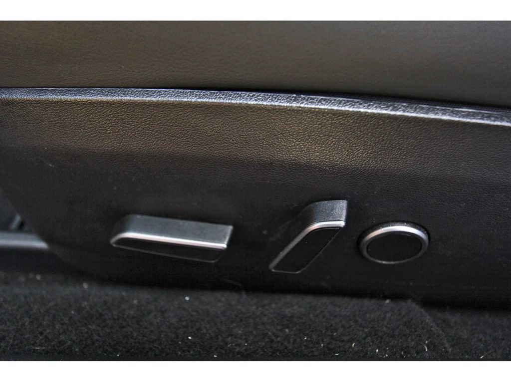 Used 2022 Tesla Model 3 Performance AWD/4WD image 25