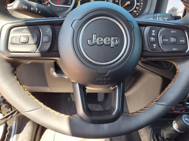 Used 2024 Jeep Gladiator Mojave w/ Steel Bumper Group image 15