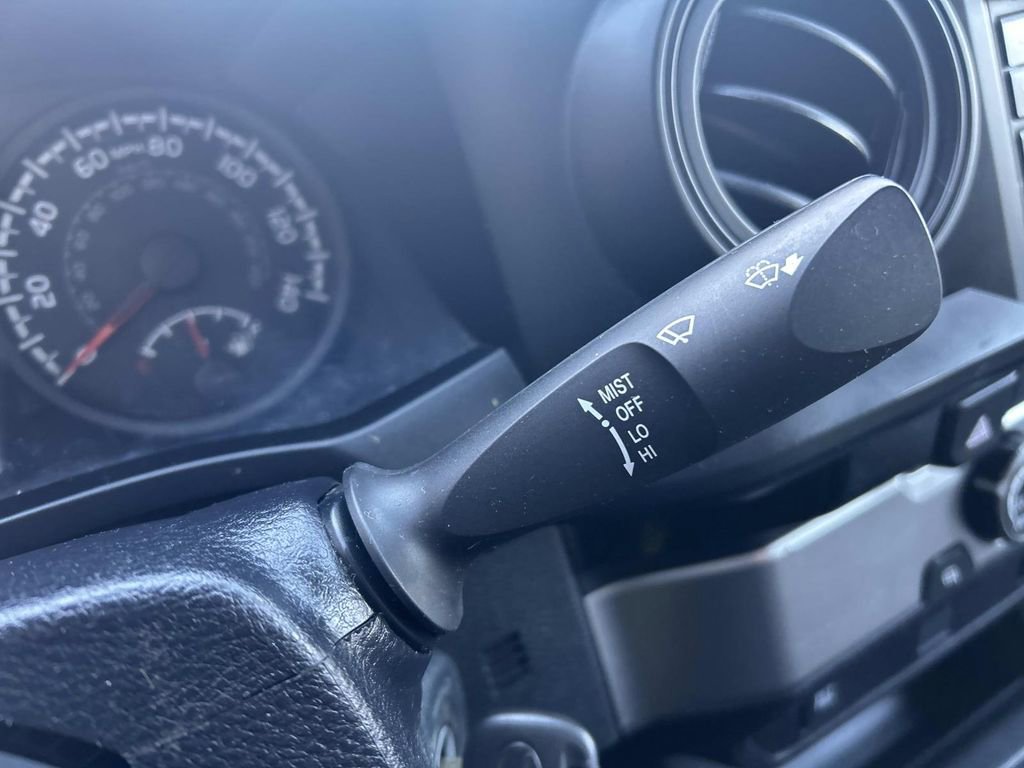 Used 2018 Toyota Tacoma SR image 23