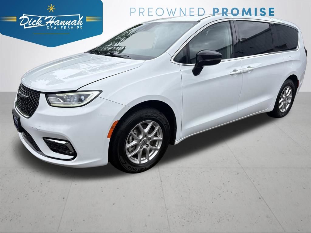 Used 2024 Chrysler Pacifica Touring-L