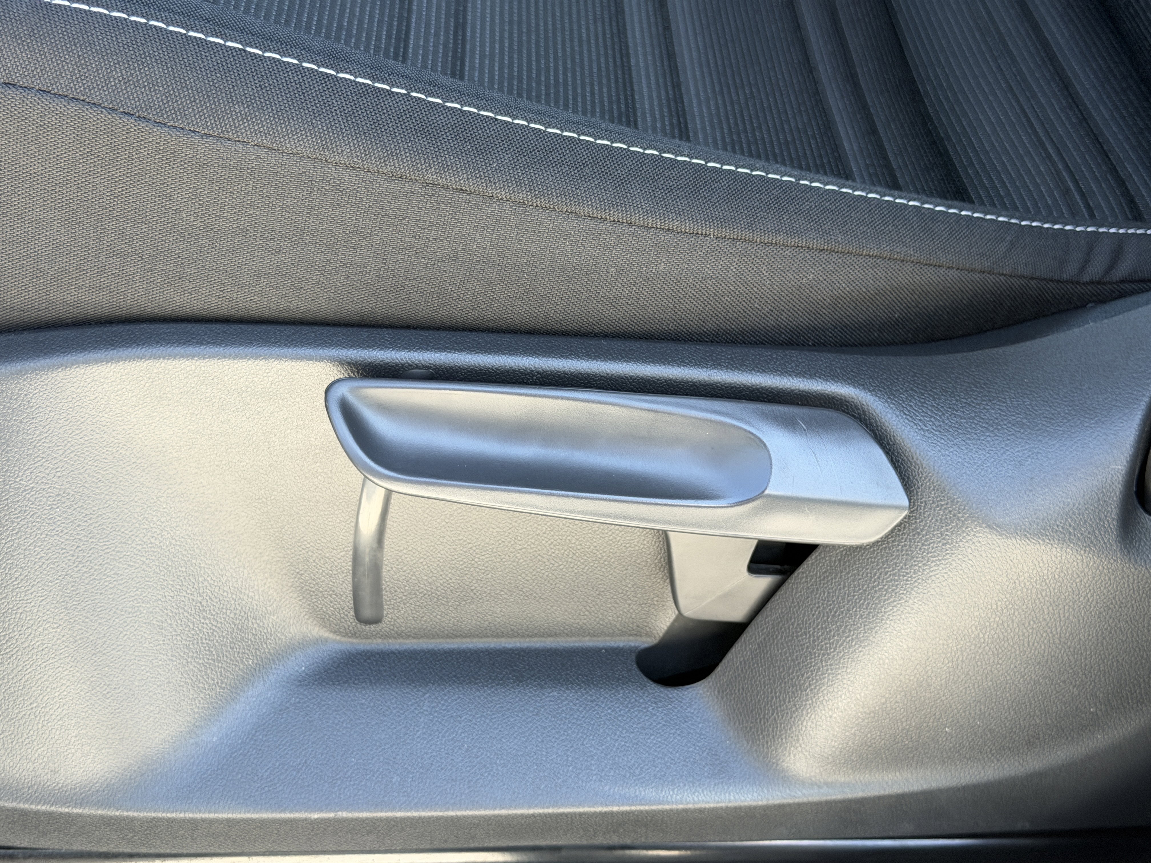 Used 2023 Volkswagen Tiguan S w/ Driver Assistance Package AWD/4WD image 19