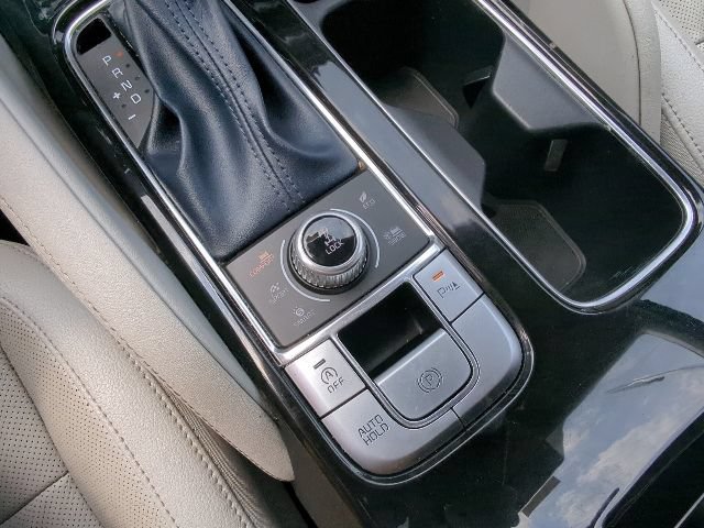 Used 2023 Kia Telluride EX w/ EX Captain's Chair Package AWD/4WD image 19