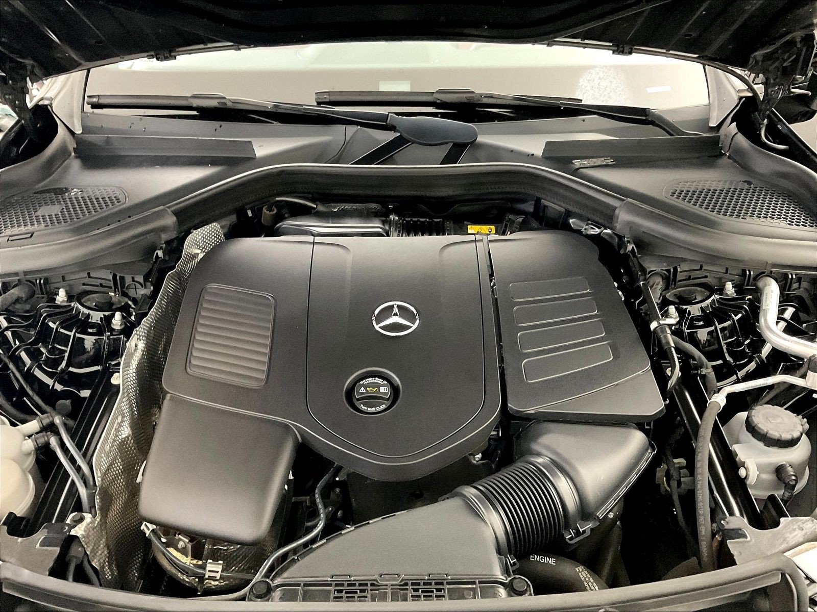 Used 2023 Mercedes-Benz GLC 300 4MATIC image 30
