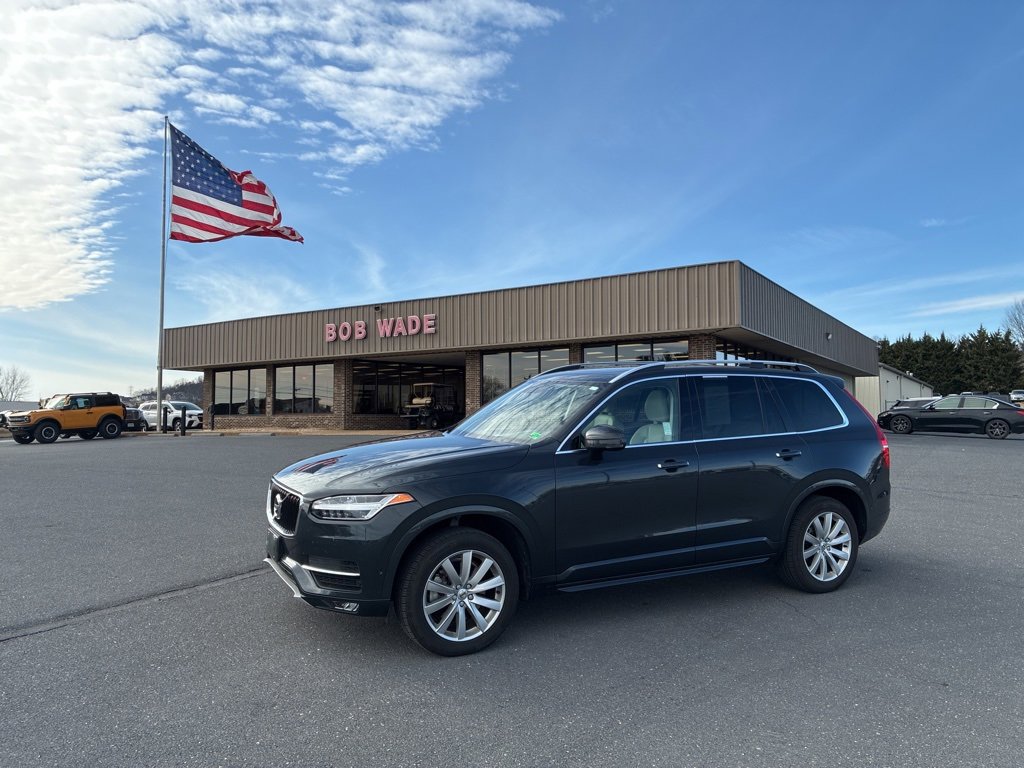 Used 2017 Volvo XC90 T6 Momentum w/ Vision Package image 1
