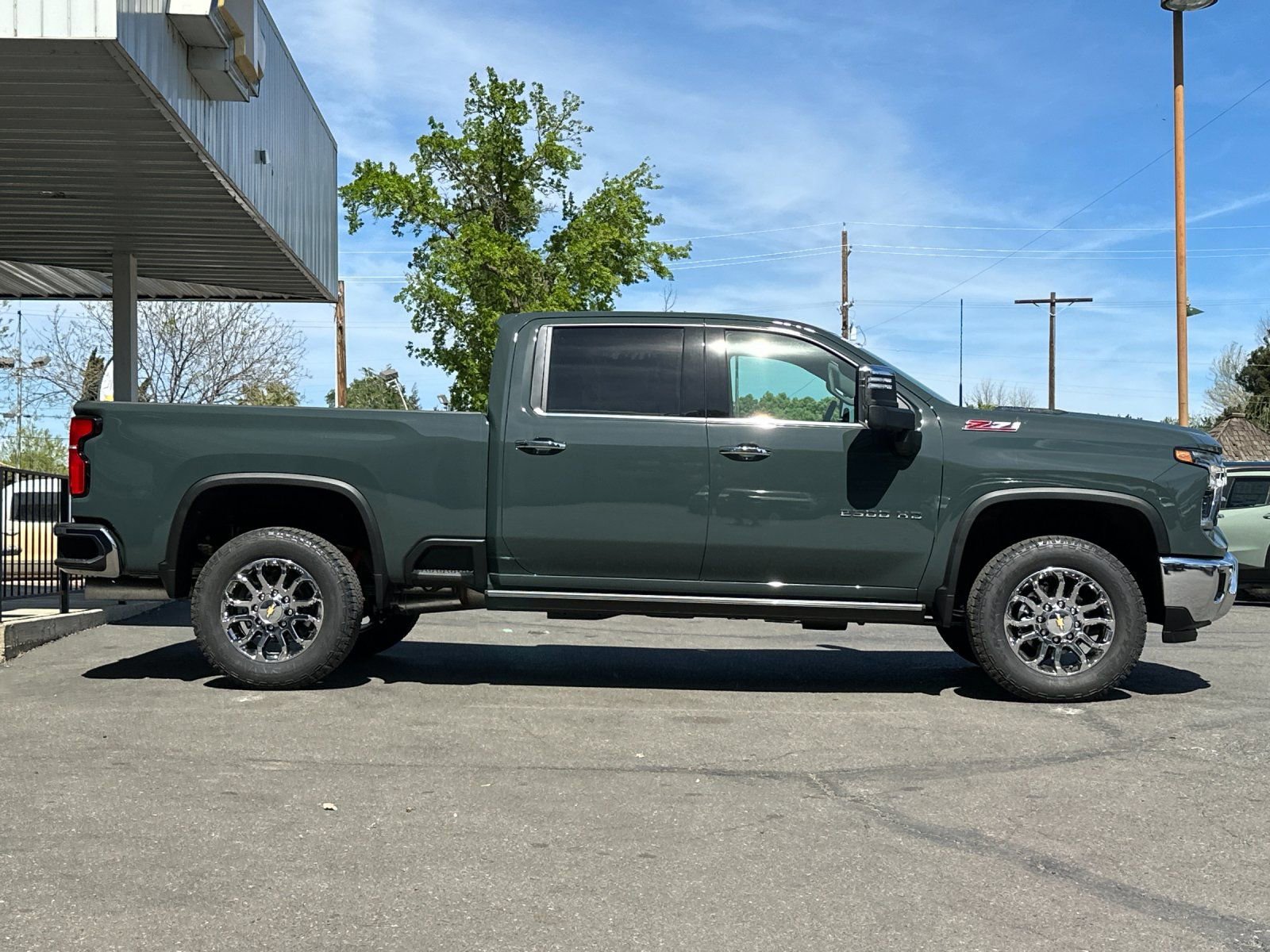New 2026 Chevrolet Silverado 2500 LTZ w/ LTZ Premium Package AWD/4WD image 2
