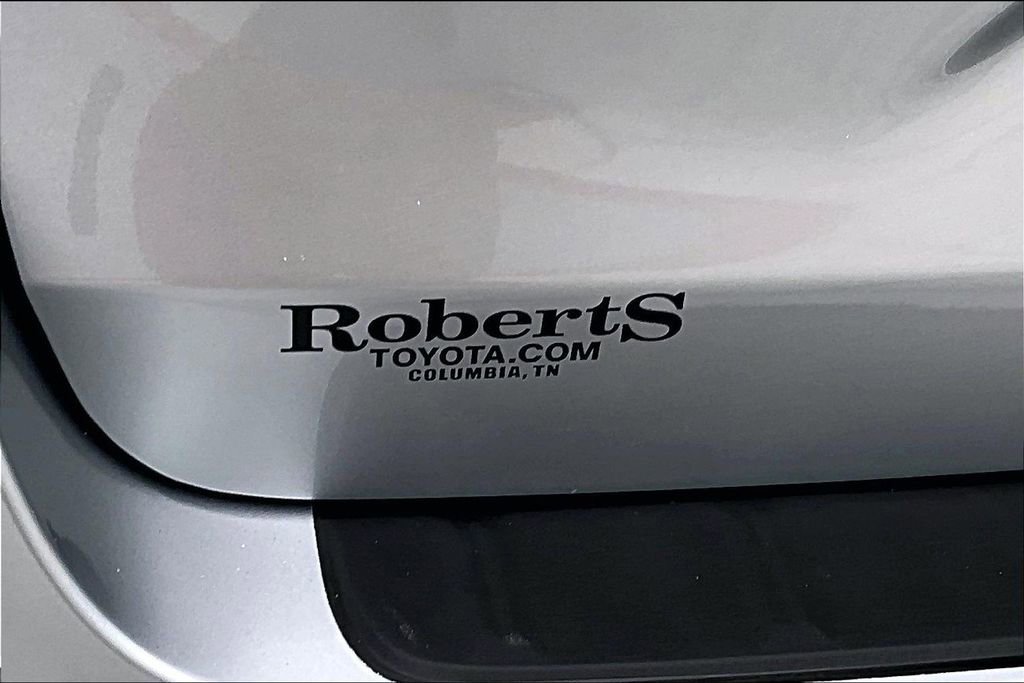 Used 2019 Toyota Sienna L image 23