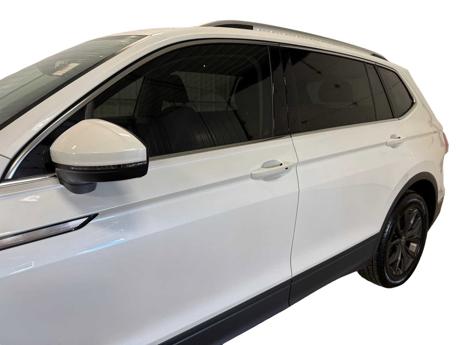 Certified 2023 Volkswagen Tiguan SE FWD image 7