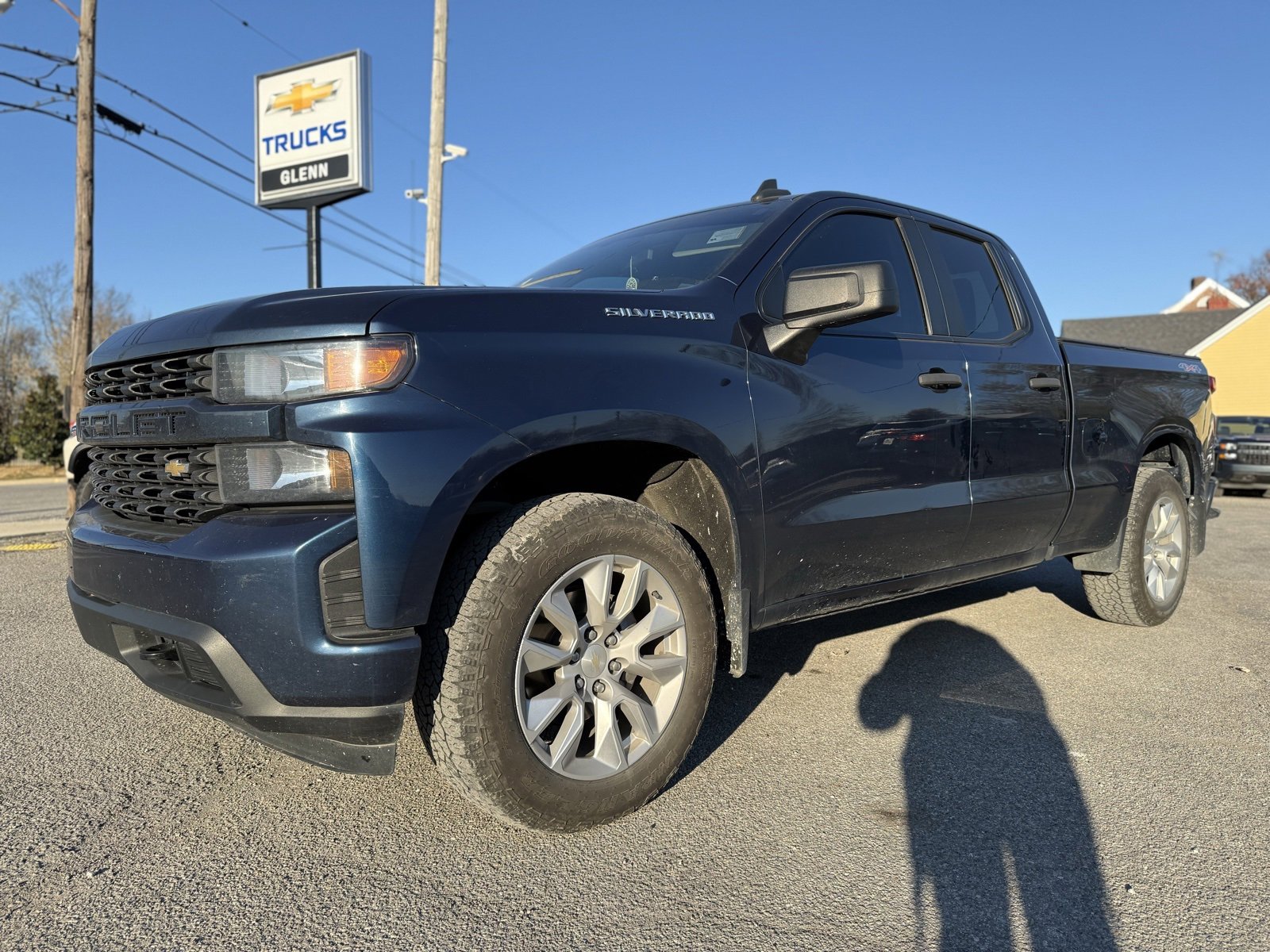 Used 2022 Chevrolet Silverado 1500 Custom image 2
