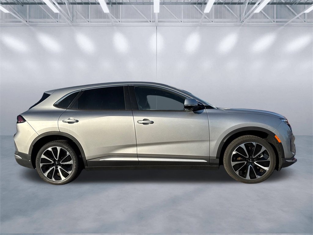 New 2025 VinFast VF 8 Plus image 3