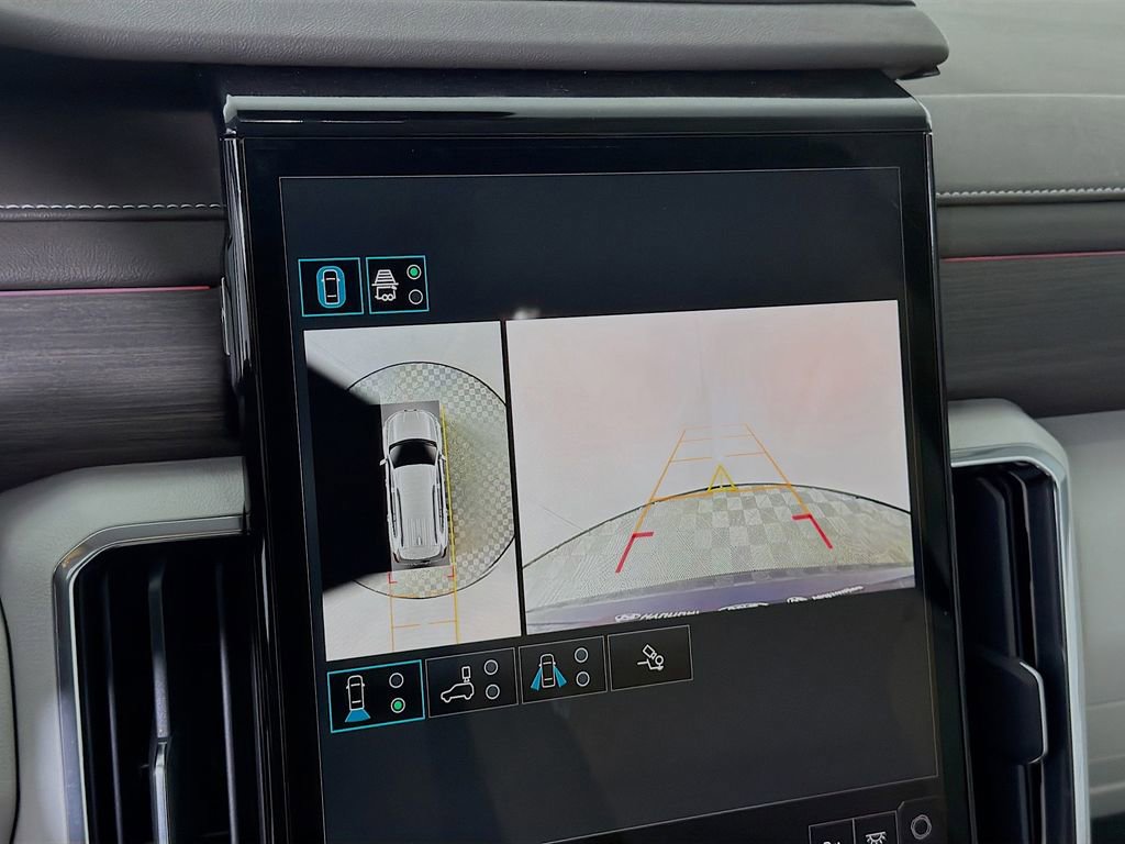 Used 2024 GMC Acadia Denali w/ Super Cruise Package image 17